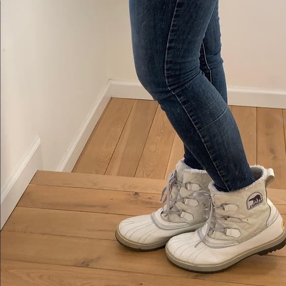Sorel Shoes - Winter white quilted Sorel waterproof duck boots